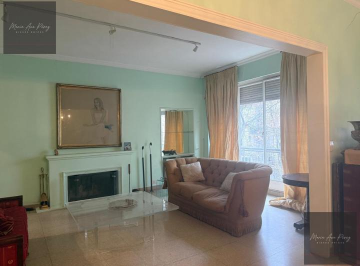 Departamento · 200m² · 5 Ambientes