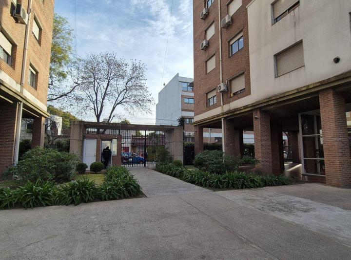 Departamento · 74m² · 4 Ambientes · 1 Cochera