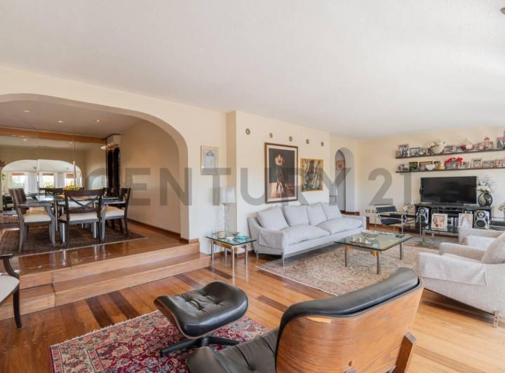 Departamento · 196m² · 4 Ambientes · 2 Cocheras