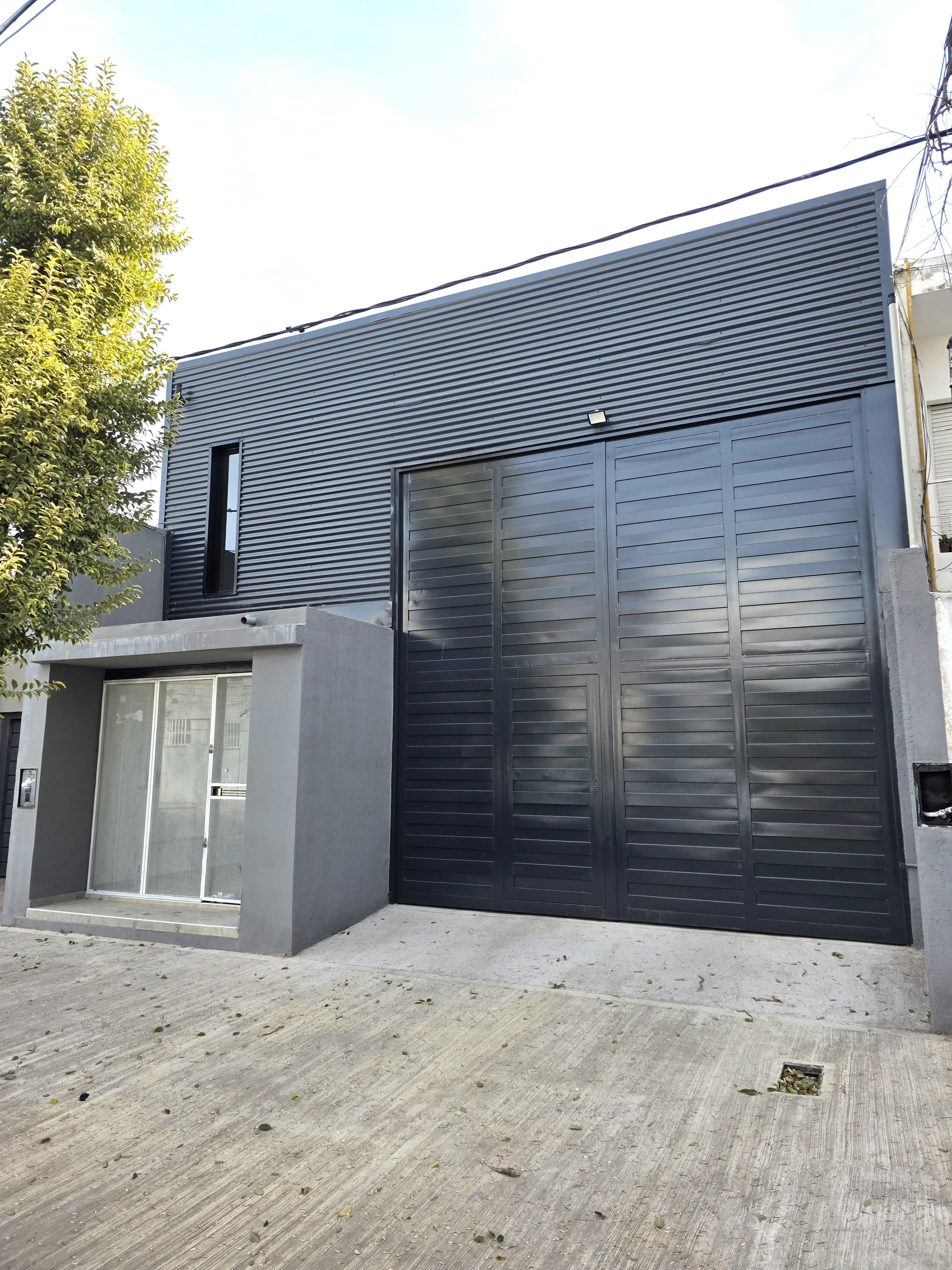 B°Alta Cordoba  Gran local  c/oficina y vidriera $1.800.000
