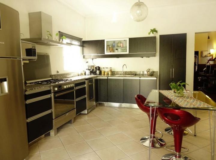 Casa · 100m² · 4 Ambientes · 1 Cochera