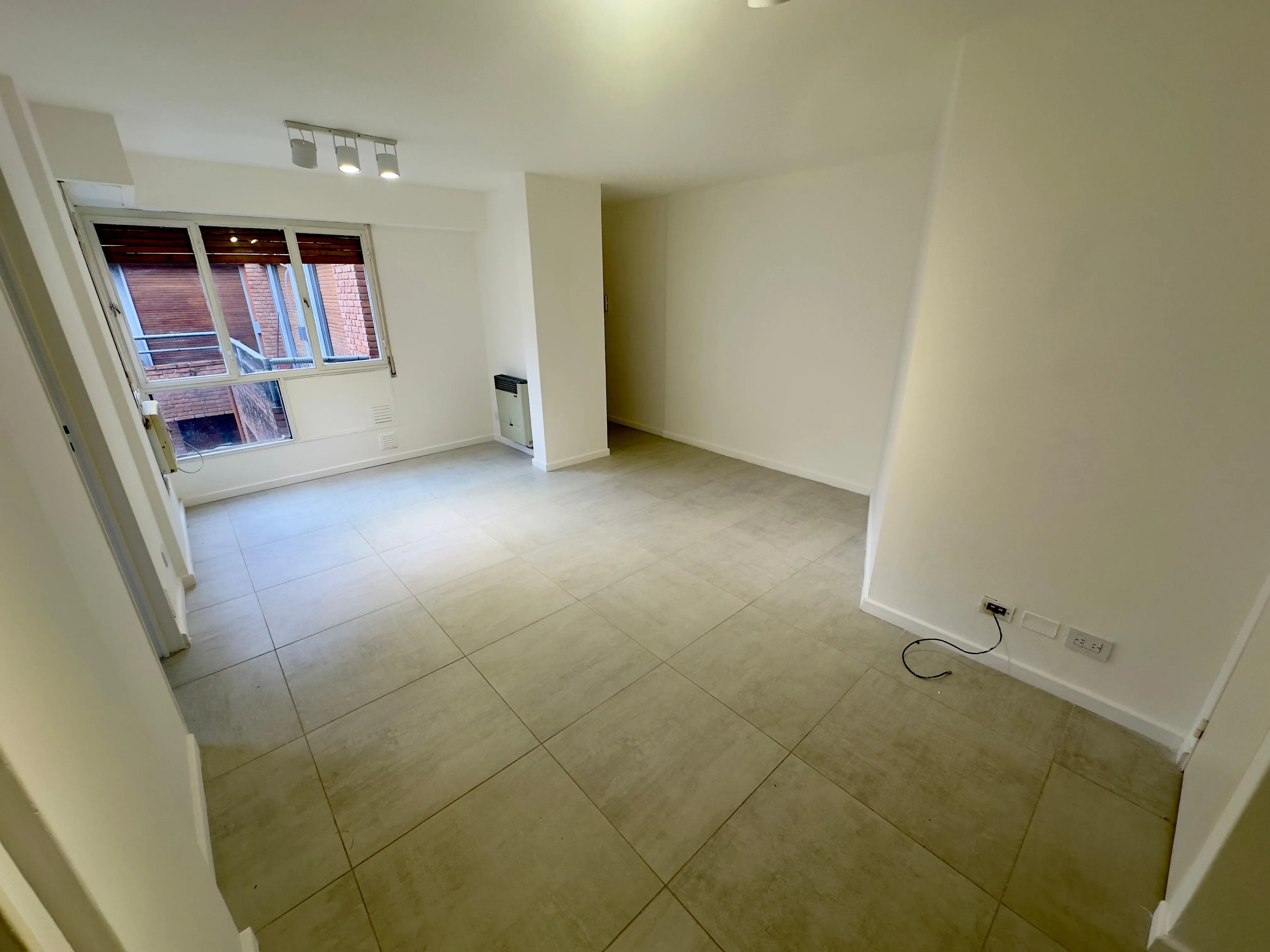 DUPLEX - TERRAZA PROPIA CON ASADOR - 1 DORMITORIO Y MEDIO
