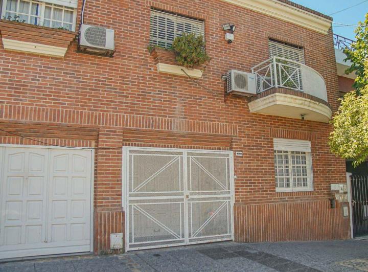 Casa · 106m² · 4 Ambientes · 1 Cochera
