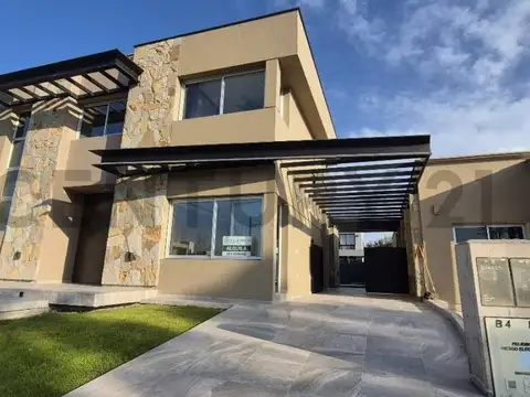 Casa en Alquiler en Maipu, Maipú