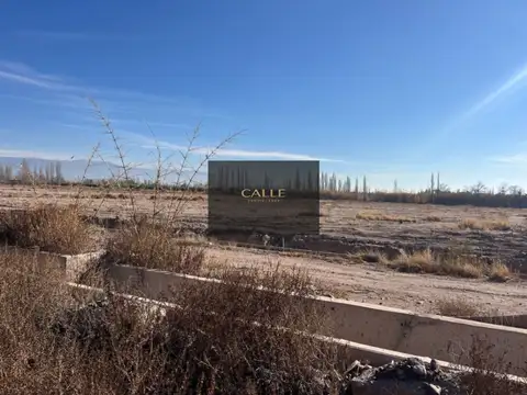 Terreno en Venta en Russell, Maipú