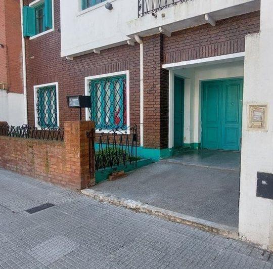 Casa · 224m² · 6 Ambientes · 2 Cocheras