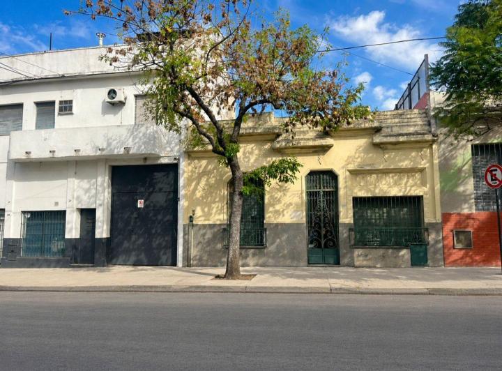 Casa · 225m² · 6 Ambientes