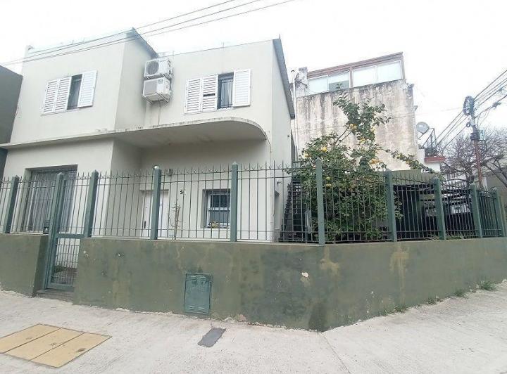 Casa · 133m² · 4 Ambientes · 2 Cocheras