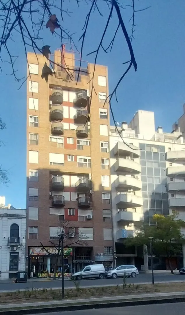NUEVA CBA , ZONA PLAZA ESPAÑA, EXP. BAJAS. UBICACION FRENTE