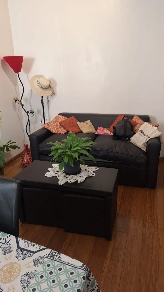COLEGIALES, 2AMB,2PISO ESCALERA, MUY BAJAS EXPENSAS, EXCELENTE ESTADO Y UBICACIO...