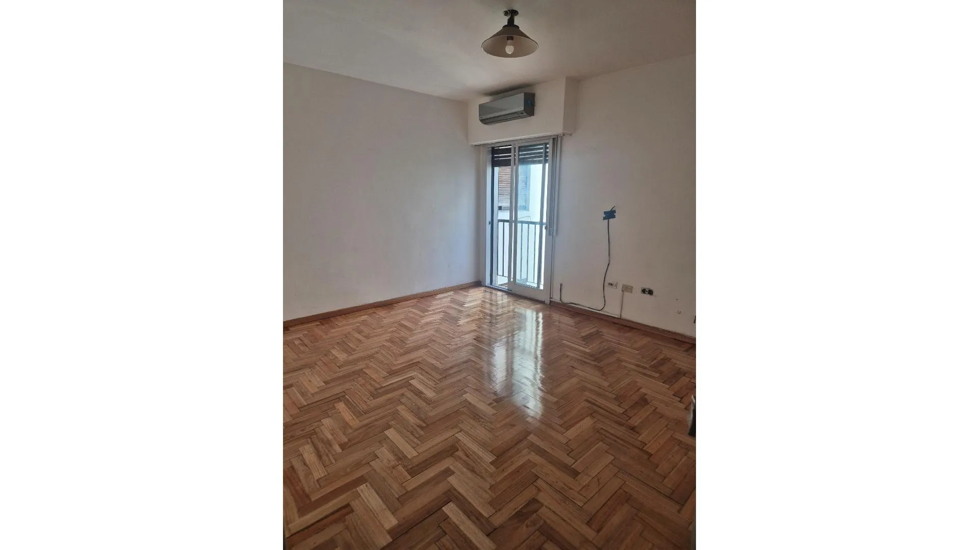 2 AMB. 48m² Tot.  Bajas expesas Muy luminoso!- ABASTO-