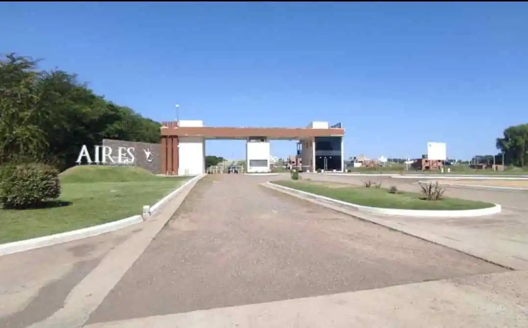 VENDO EXCELENTE LOTE EN B° AIRES DEL NORESTE!
