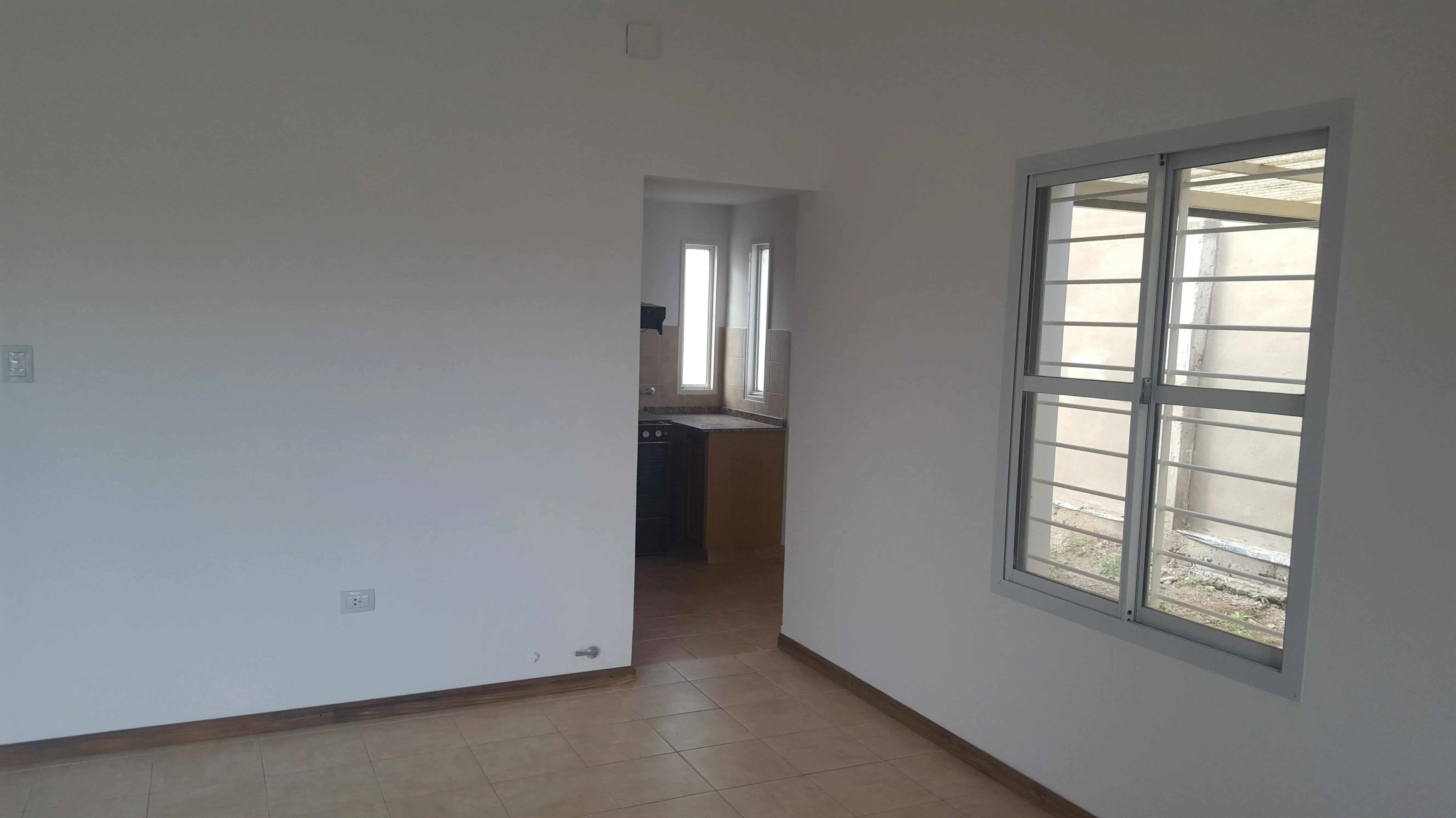 CASA EN ALQUILER EN BARRIO MUTUAL DOCENTE