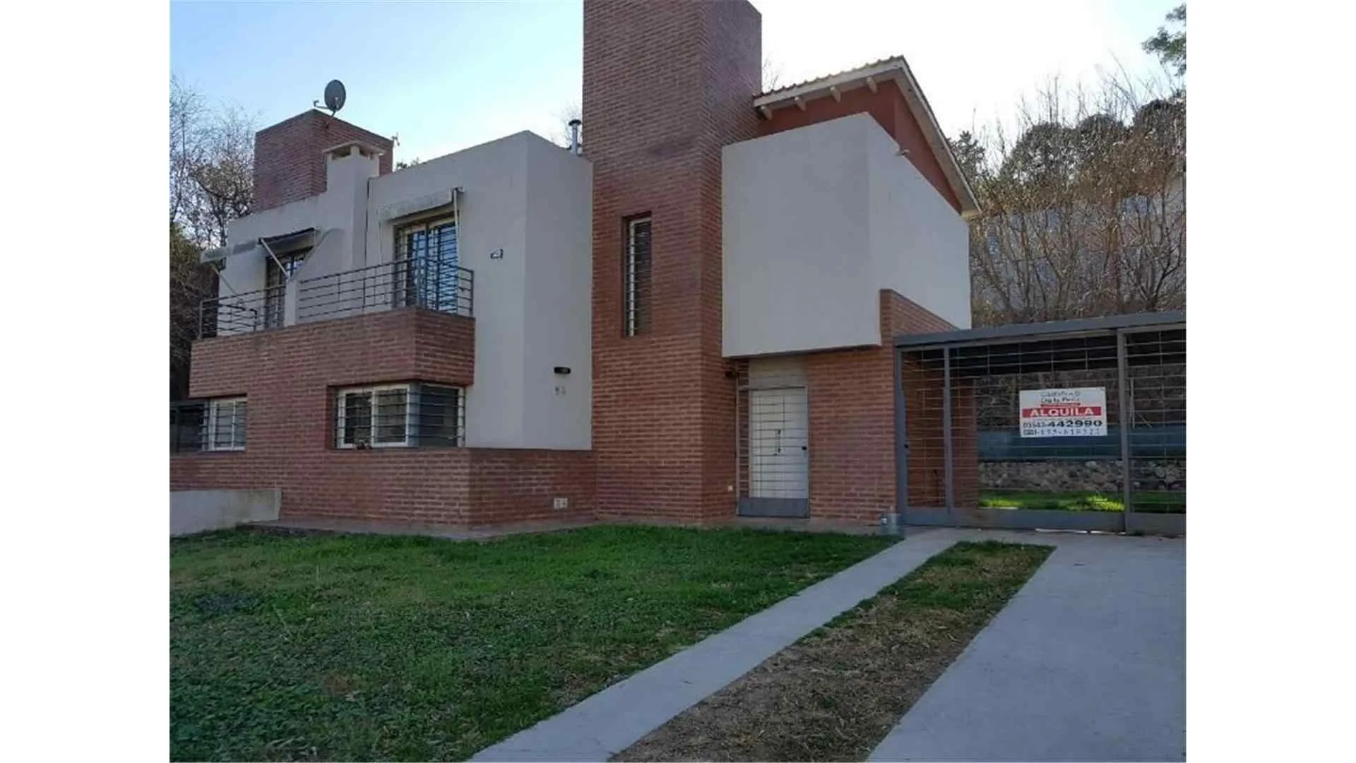Excelente duplex complejo cerrado en Av. Ricardo Rojas 9985