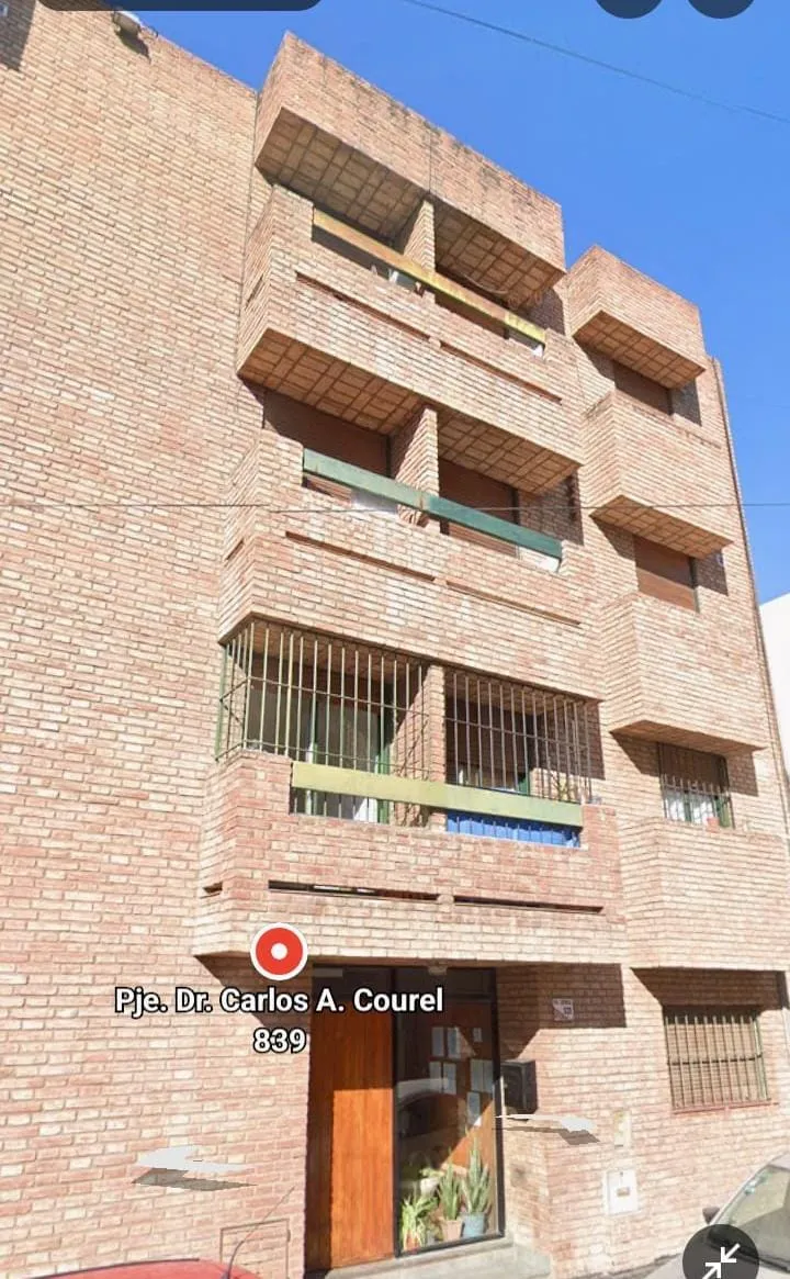 Monoambiente en alquiler, zona tribunales, económico!