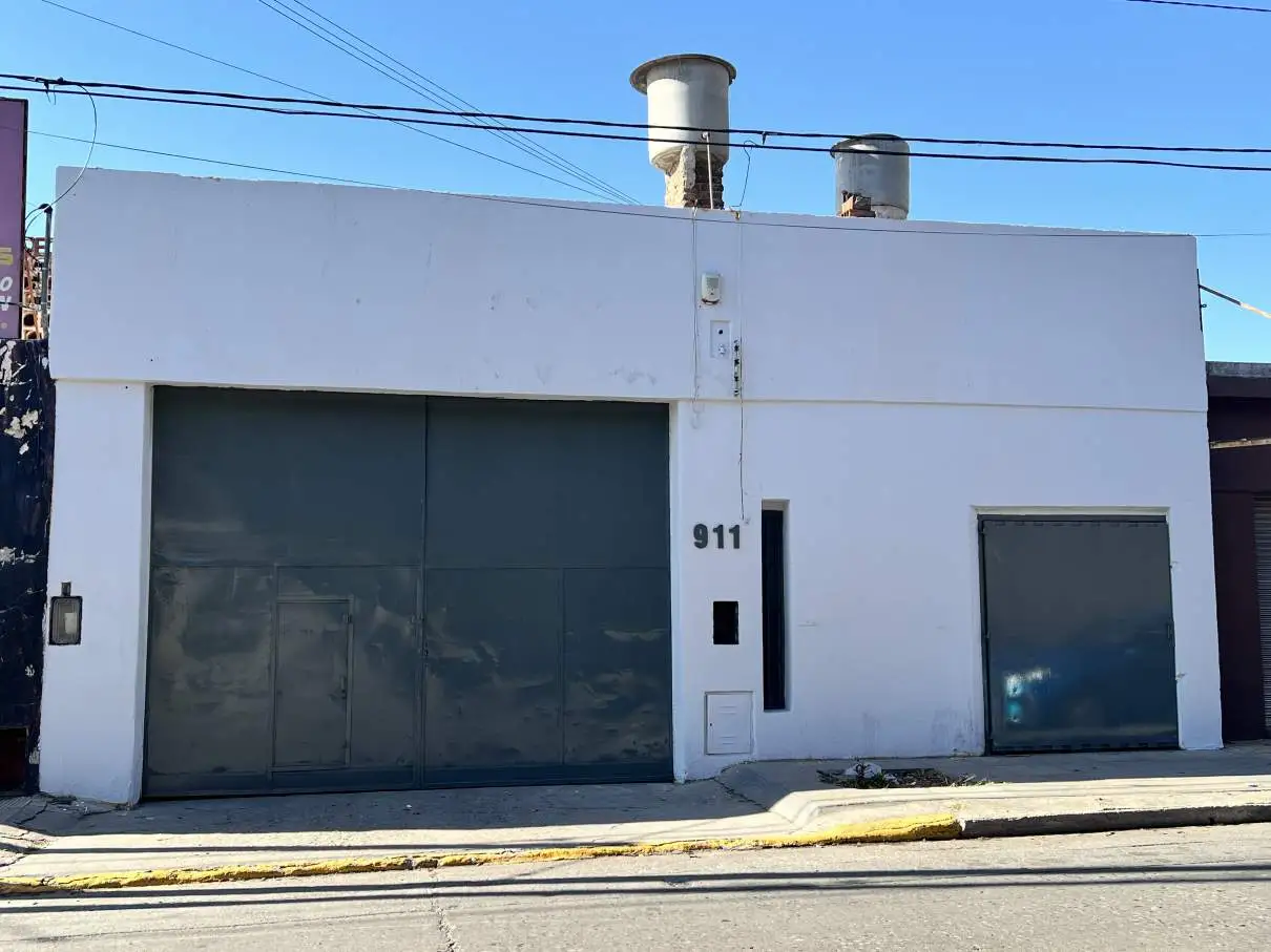 Galpón 360 m² con trifásica y local al frente – Maestro Vidal