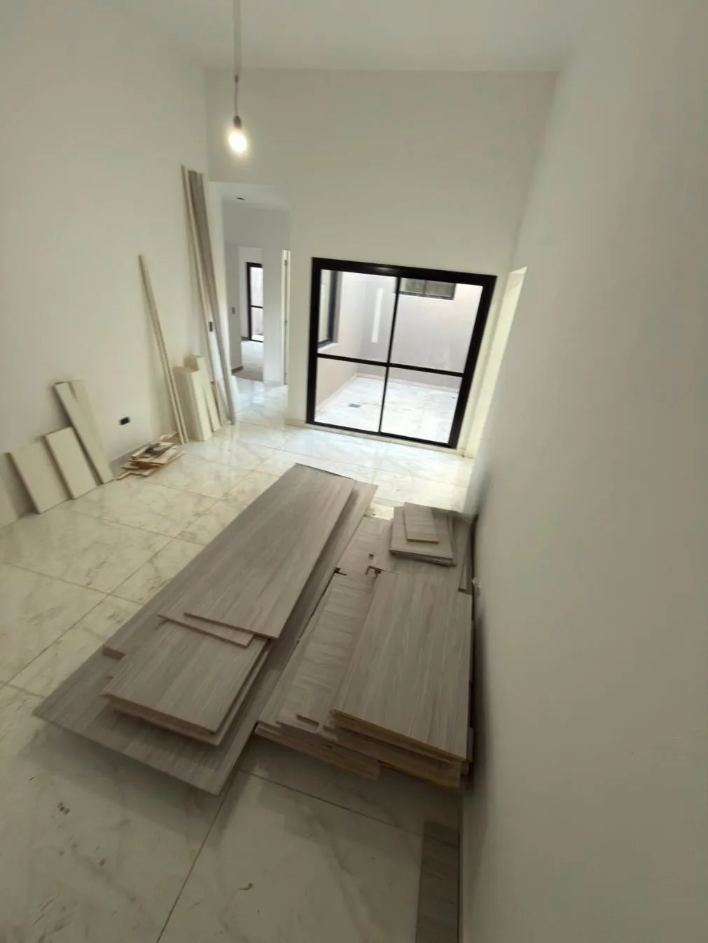 VENTA CASA EN B° ESCOBAR - 3 DORMITORIOS Y PILETA