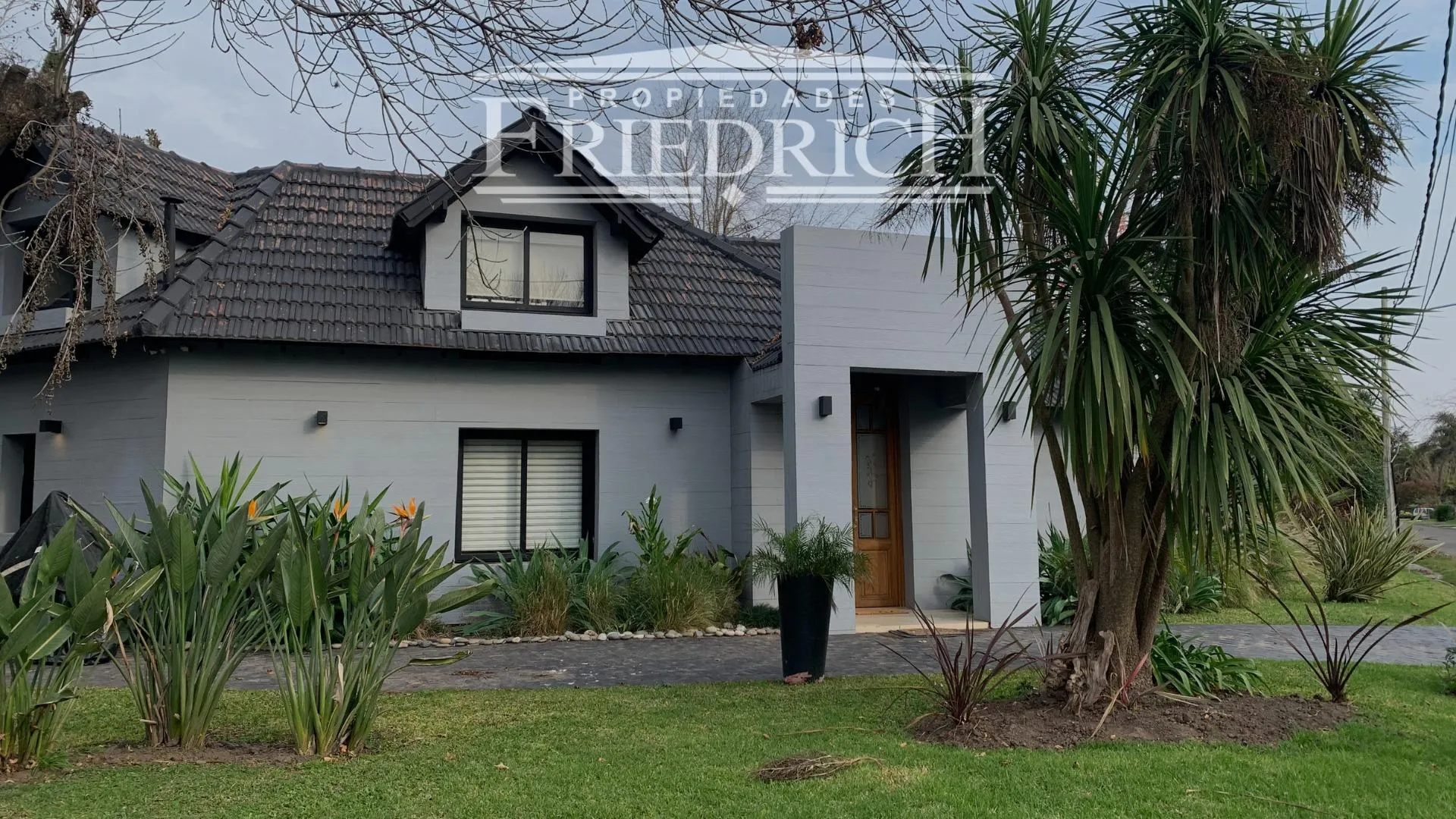 CASA EN VENTA  COUNTRY BANCO PROVINCIA