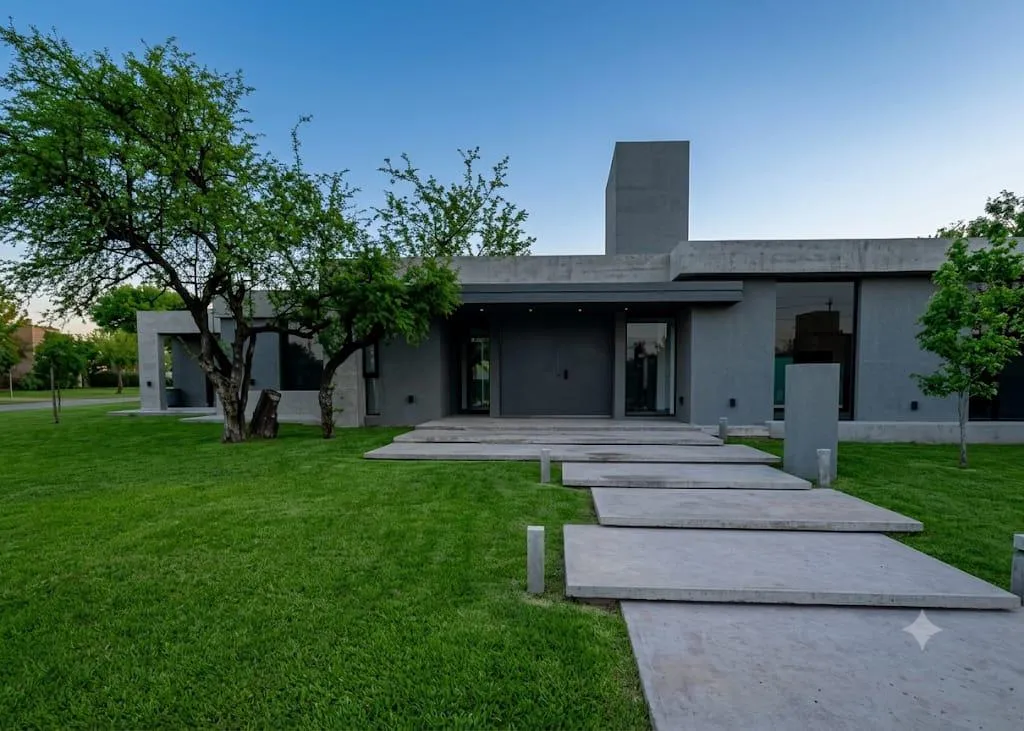 VENTA CASA DE CATEGORÍA EN LAS CORZUELAS II  UNQUILLO