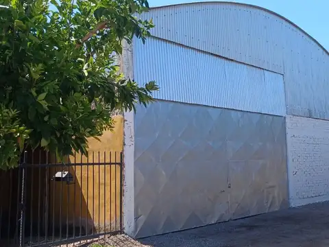 Galpón en Alquiler en Luzuriaga, Maipú