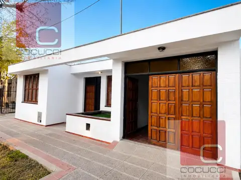 Casa en Venta en El Plumerillo, Las Heras