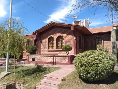 Casa en Venta en Sexta Sección, Mendoza