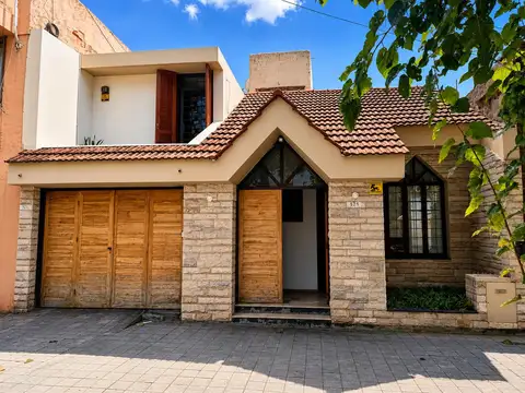 Casa en Venta en Sexta Sección, Mendoza