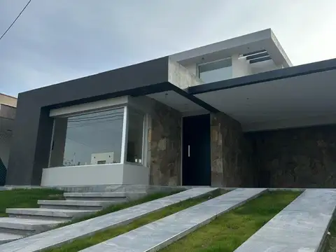 Casa en Venta en Lunlunta, Maipú