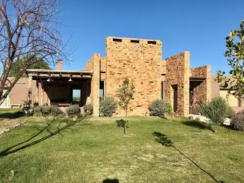 Casa en Venta en Cuadro Benegas, San Rafael