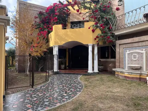 Casa en Venta en Libertador Gral San Martin, San Martín