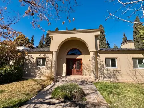 Casa en Venta en Villa Nueva de Guaymallen, Guaymallén