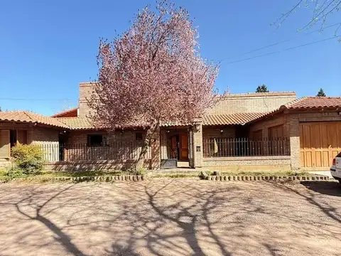 Casa en Venta en Villa Nueva de Guaymallen, Guaymallén