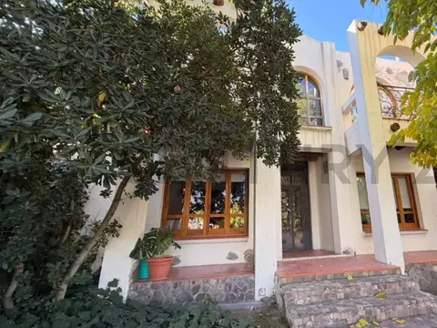 Casa en Venta en El Challao, Las Heras