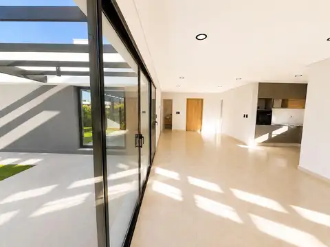 Casa en Venta en Russell, Maipú