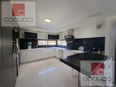 Casa en Venta en Lujan de Cuyo, Luján de Cuyo