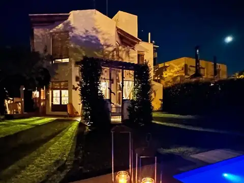 Casa en Venta en Lunlunta, Maipú