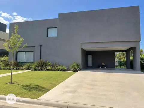 Casa en Venta en Fisherton, Rosario