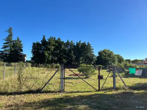 Terreno en Venta en Villa Parque Santa Ana, Santa María
