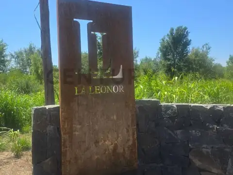 Terreno en Venta en Villa Esquiu, Capital