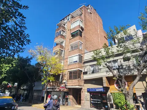 Departamento en Alquiler en Monte Castro, CABA