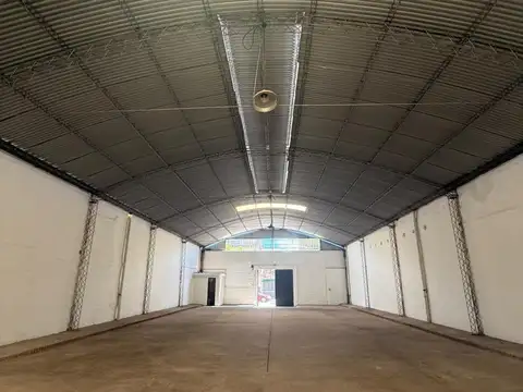 Galpón en Venta en Alberdi, Cordoba