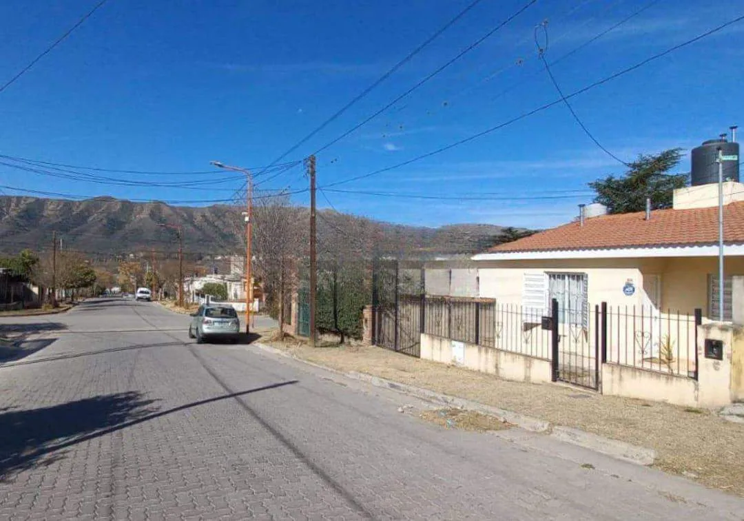 VENDO CASA 2 DORM PILETA  SANTA MARIA DE PUNILLA