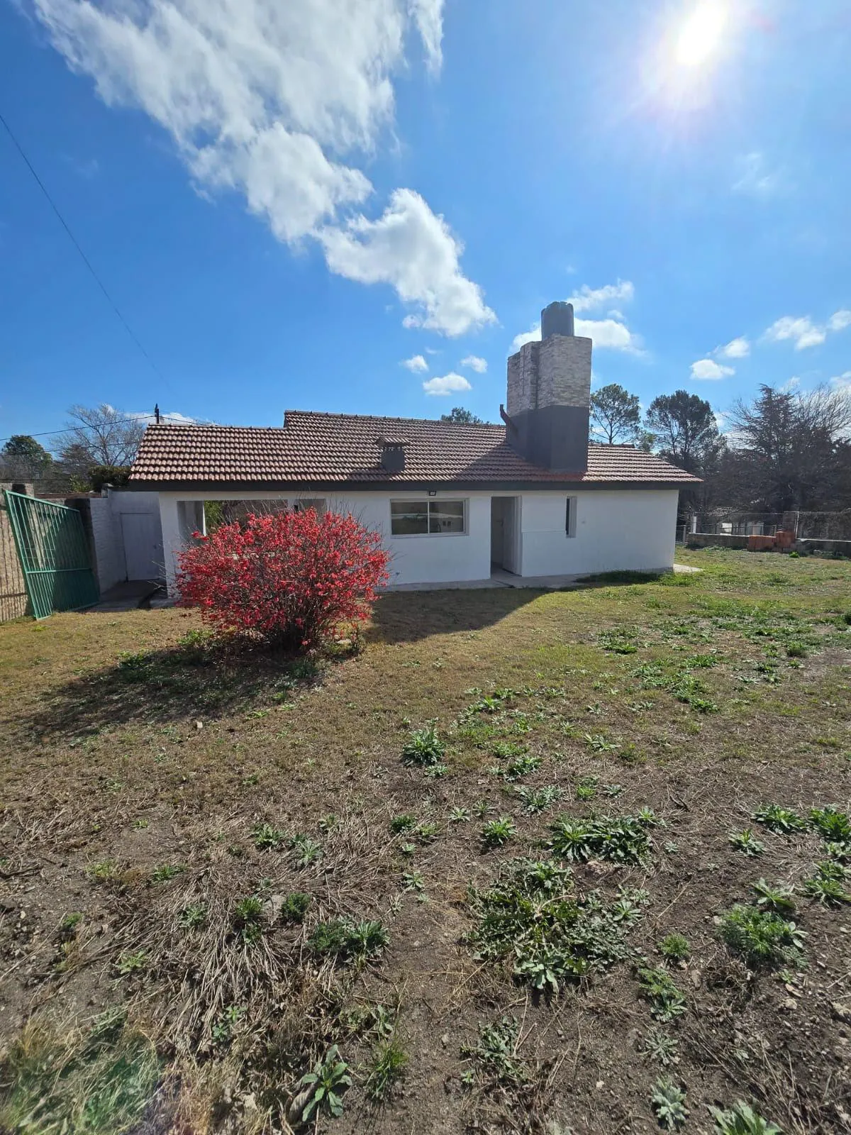 VENTA CASA TIPO CHALET LOTE 700M2 PILETA- SAN ANTONIO DE ARREDONDO