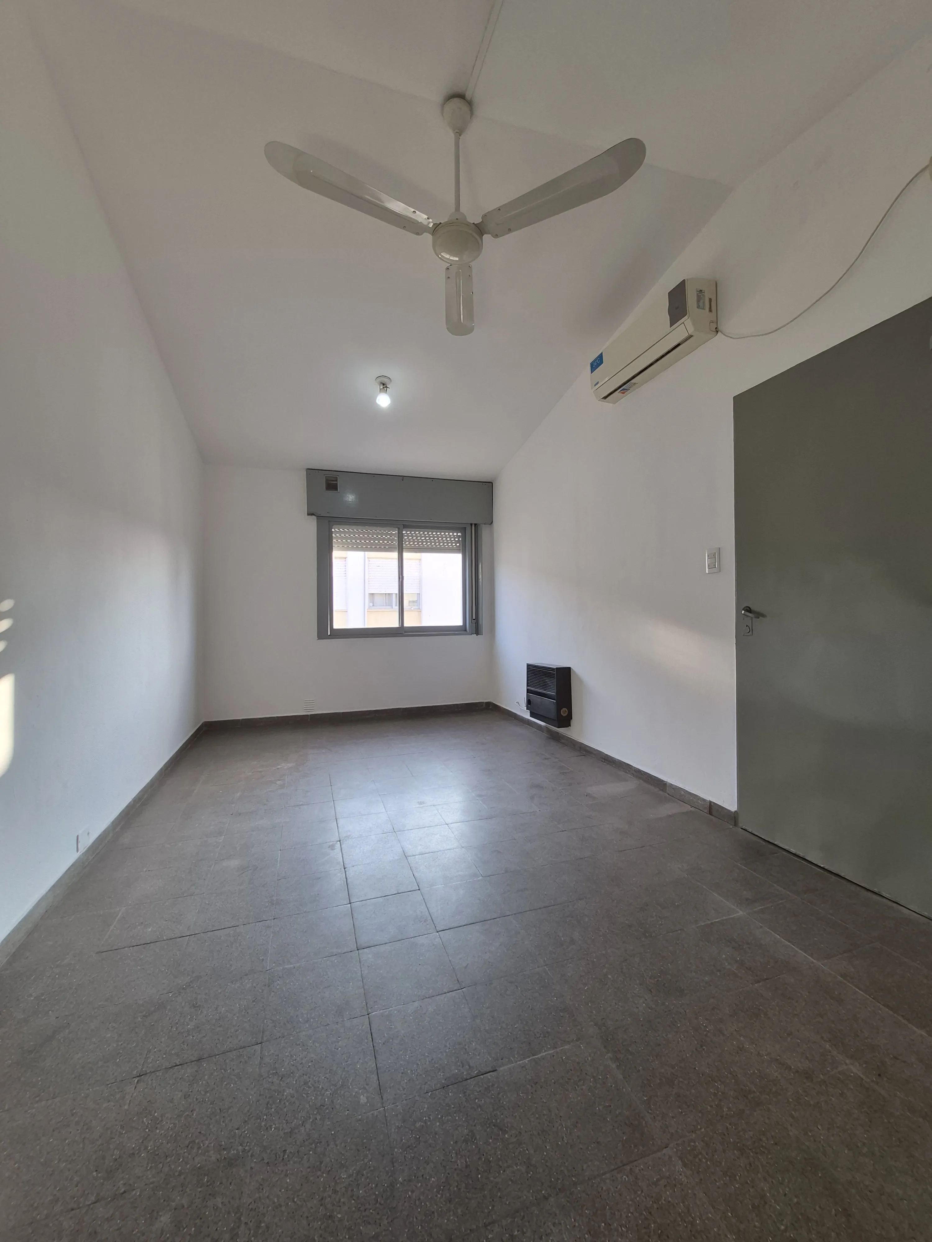 * DPTO 3 DORM - B° PARQUE CAPITAL SUR
