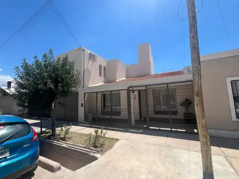 Casa en Venta en Villa Nueva de Guaymallen, Guaymallén