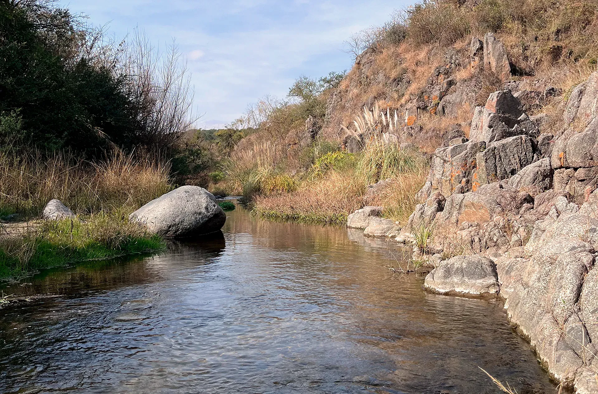 Oportunidad En Agua De Oro! Gran Lote De 1883 M2 - Hermoso Entorno !