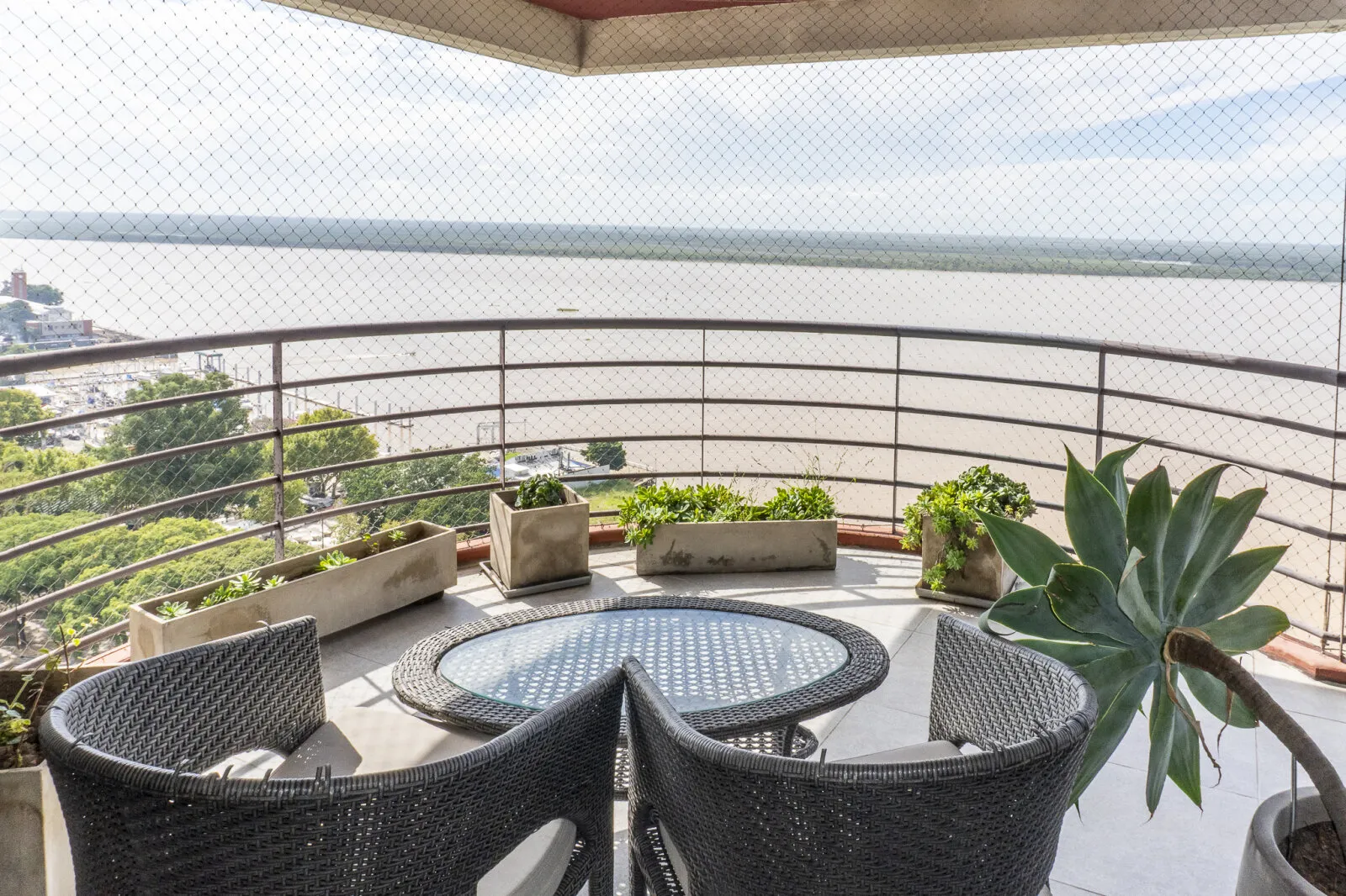 Venta Departamento Duplex frente al rio  Av Libertad 84