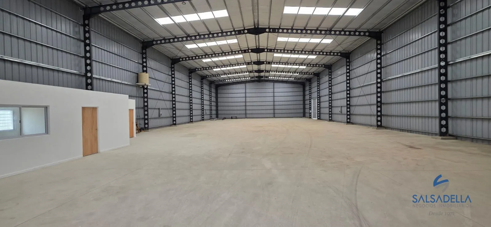 polo 52 galpon 1000m2 en alquiler