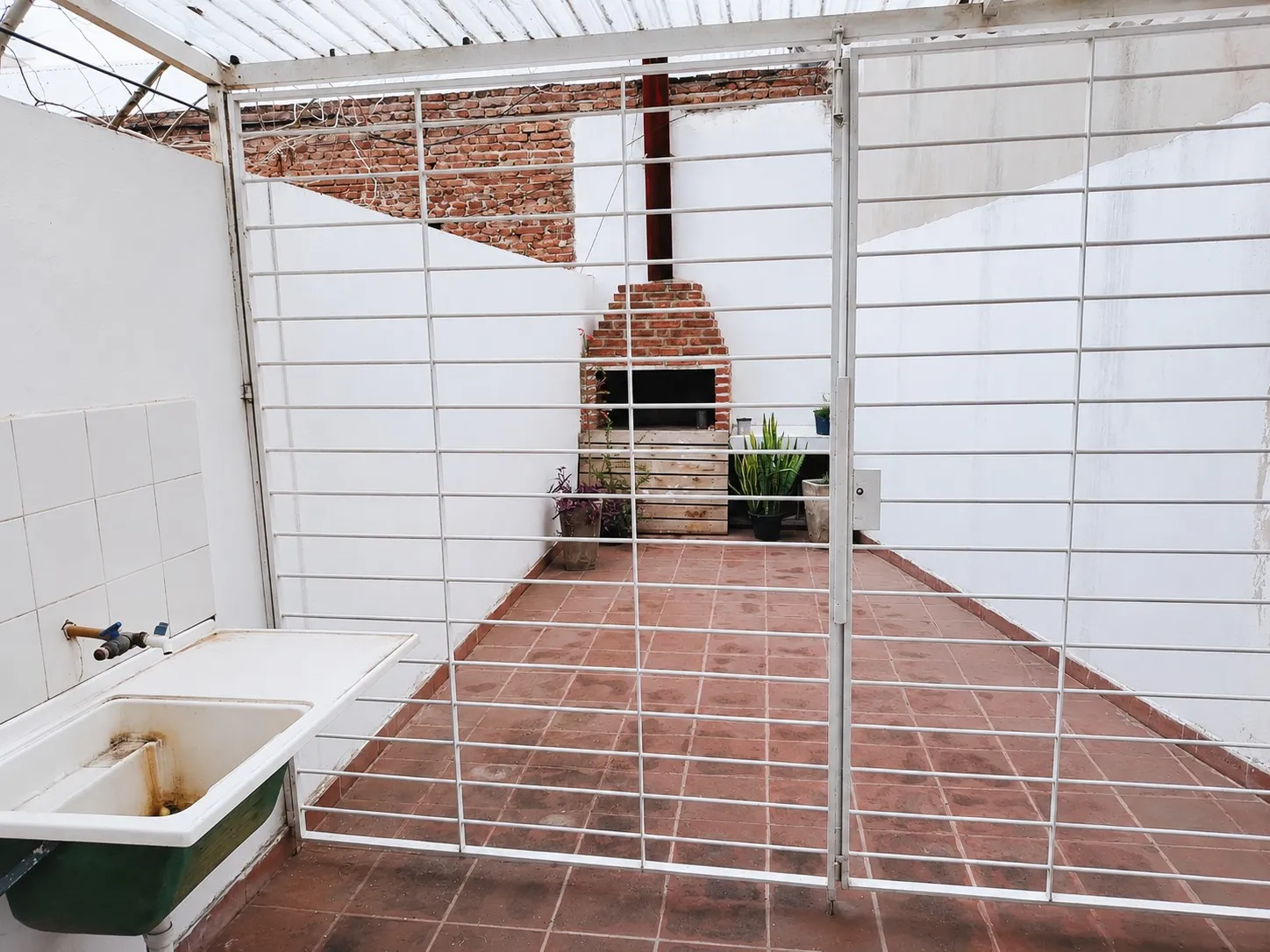 ALTO ALBERDI UN DORM EN PB CON PATIO Y ASADOR