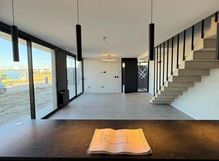 Casa · 158m² · 3 Dormitorios · 2 Cocheras